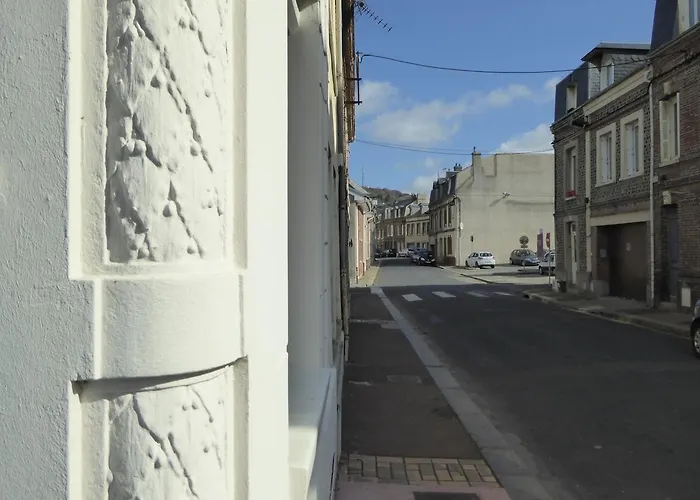 A La Maison Blanche 住宿加早餐酒店 3*